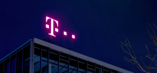 T-Mobile���⵽SIM�����������û���Ϣ�ٴ�й¶.png